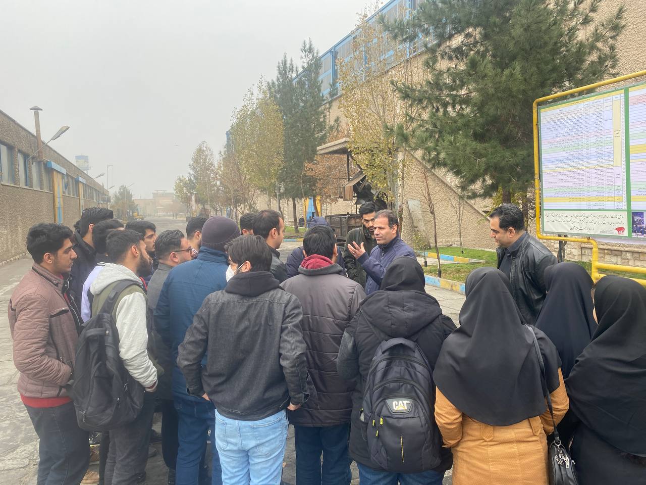 بازدید دانشجویان مهندسی مکانیک از کارخانه رینگ سازی مشهد 4